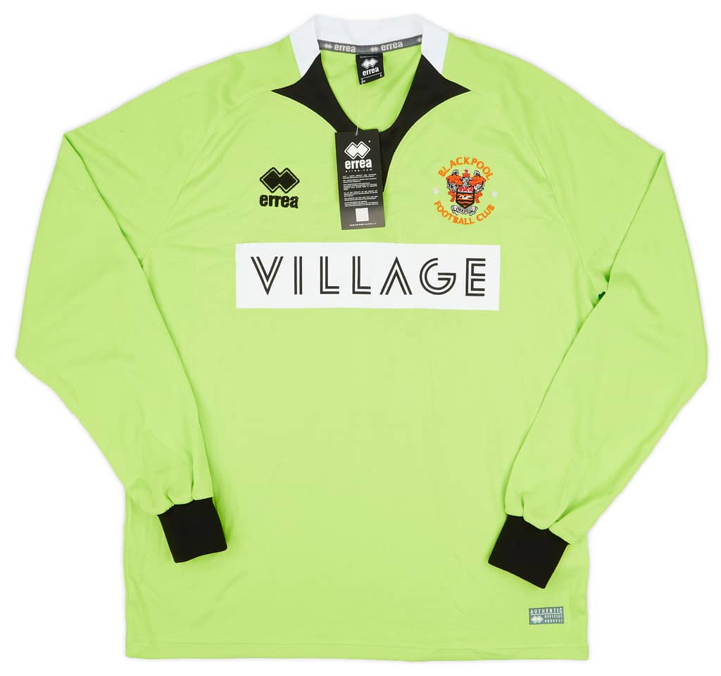 2015-16 Blackpool Away GK Shirt (L)