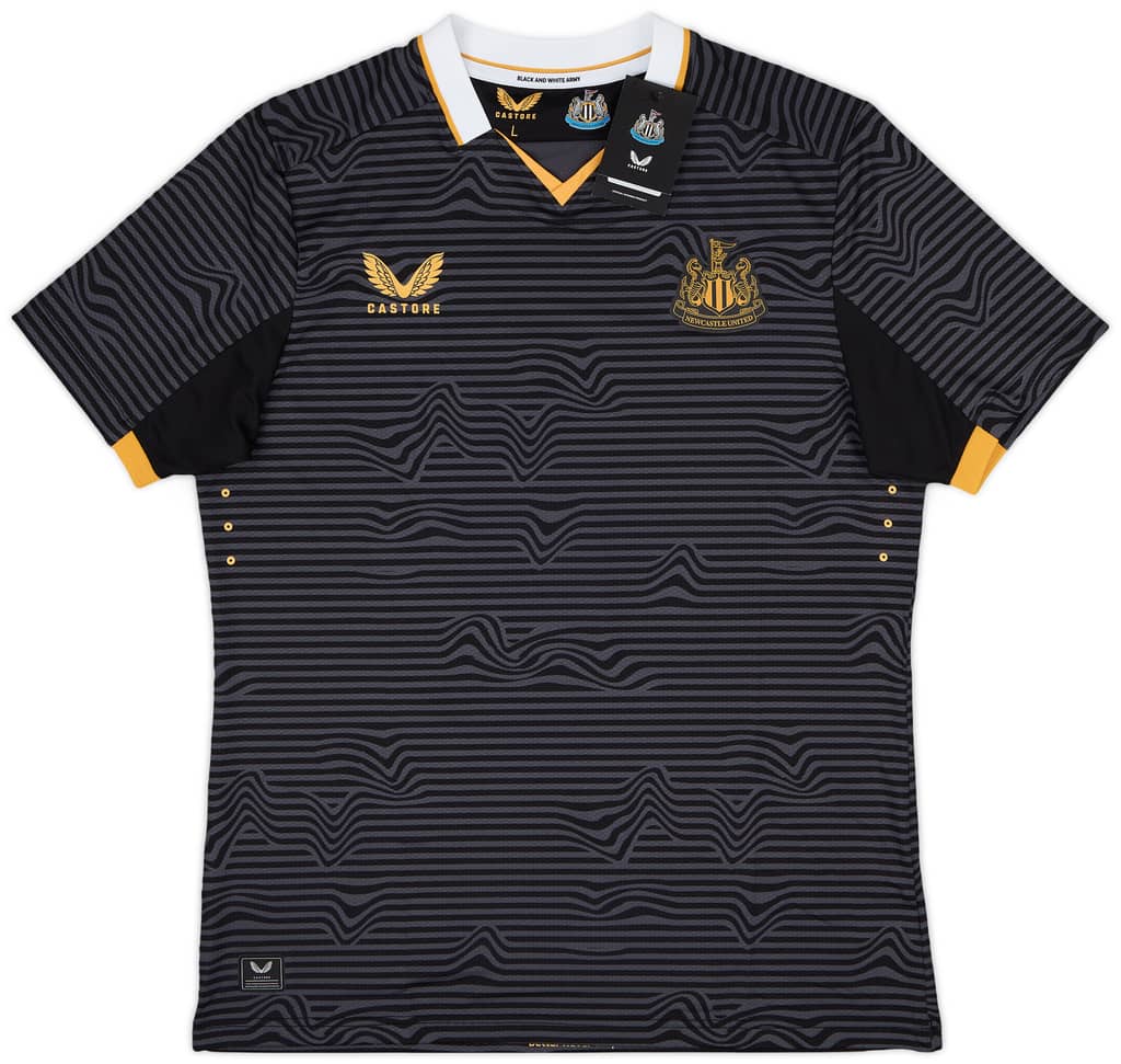 2021-22 Newcastle Authentic Away Shirt Trippier #15 (L)