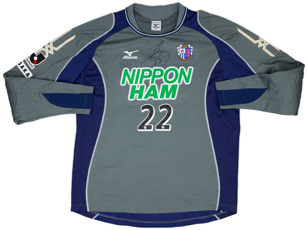 2005-06 Cerezo Osaka Match Issue Signed GK Shirt #22