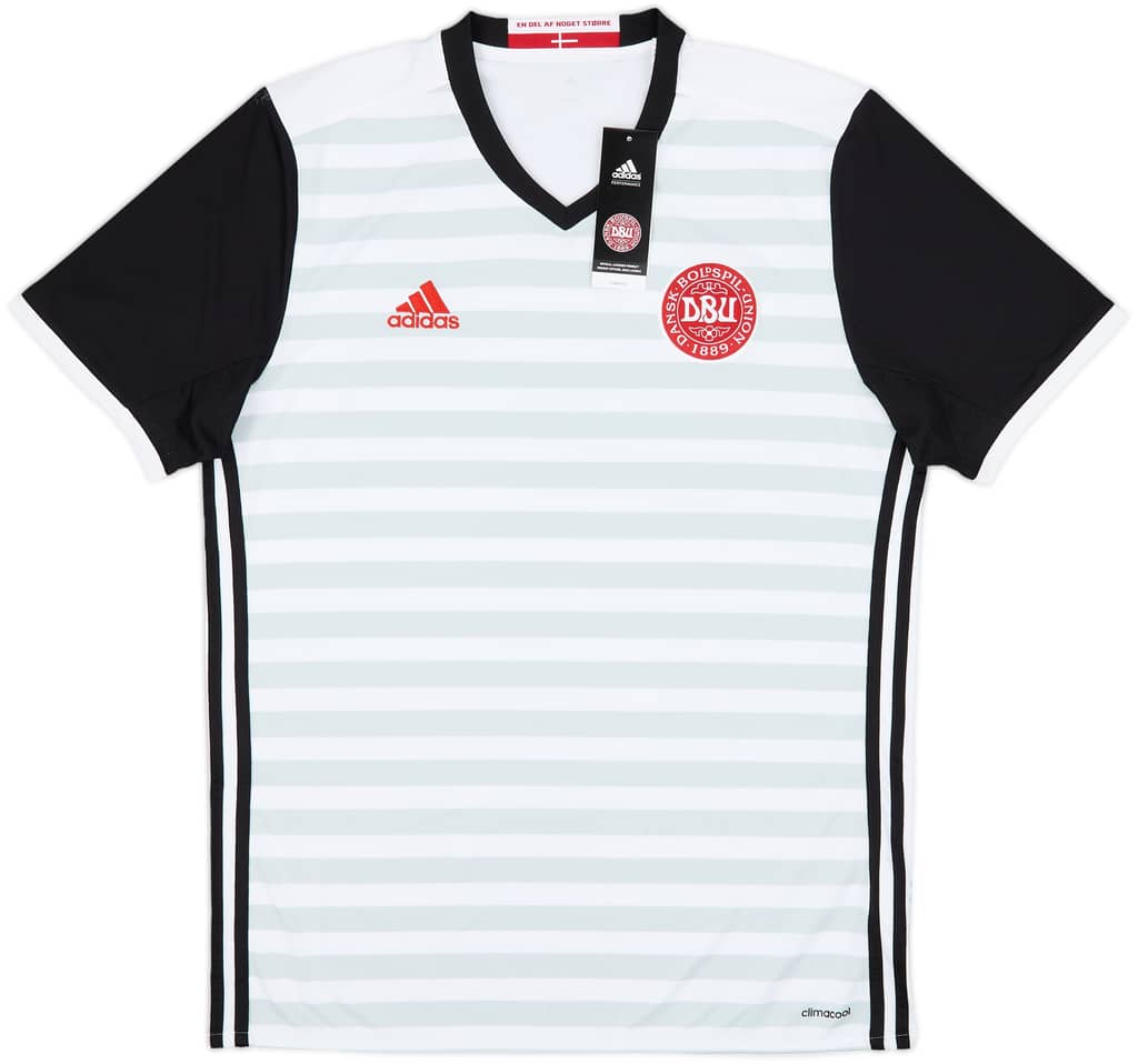 2015-16 Denmark Away Shirt (L)
