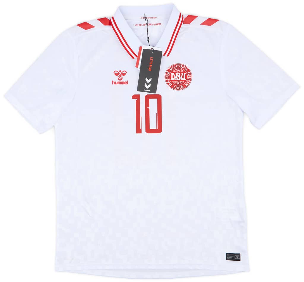 2024 Denmark Away Shirt Eriksen #10 (L)