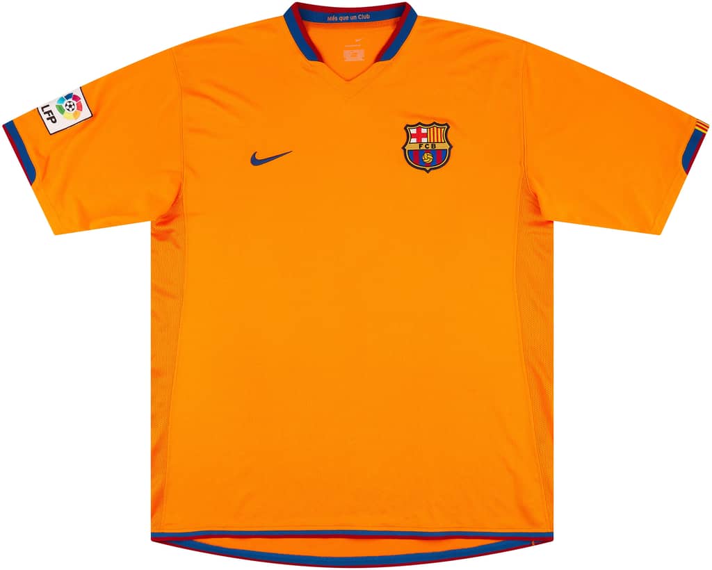2006-08 Barcelona Away Shirt Messi #19