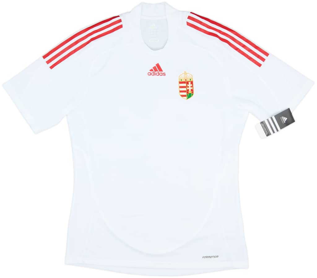 2008-10 Hungary Authentic Away Shirt (L)