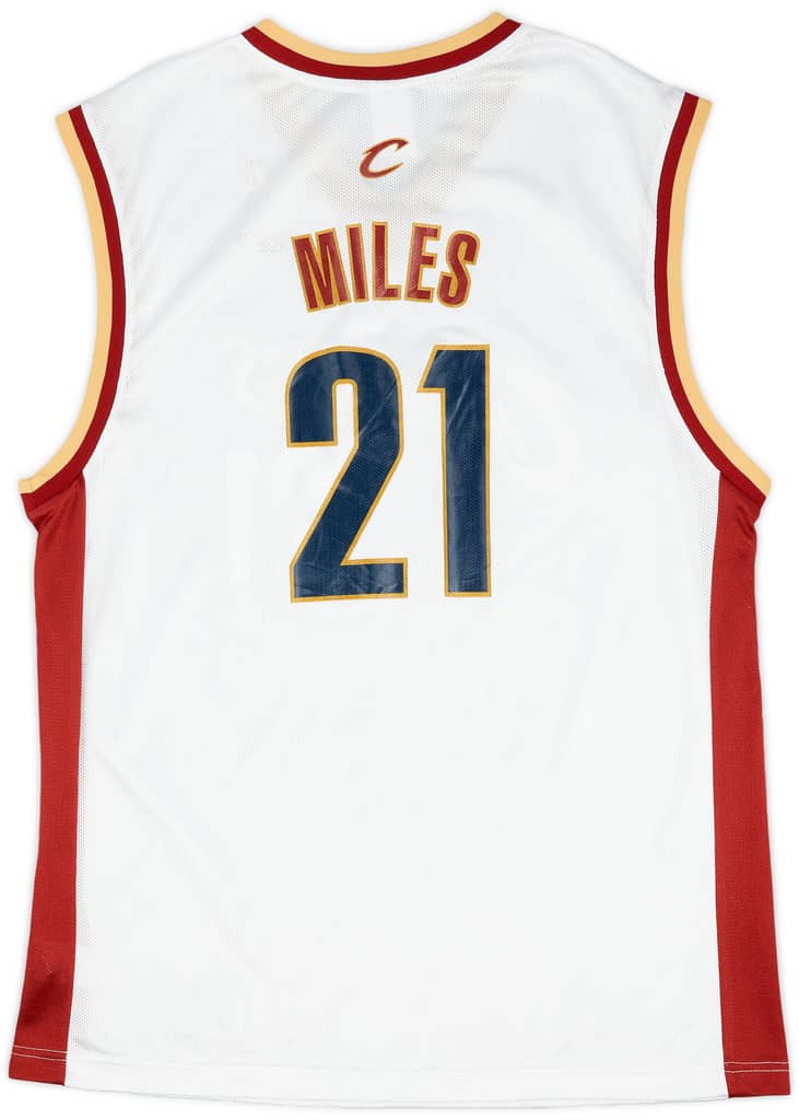 2002-04 Cleveland Cavaliers Miles #21 Reebok Home Jersey (Excellent) L