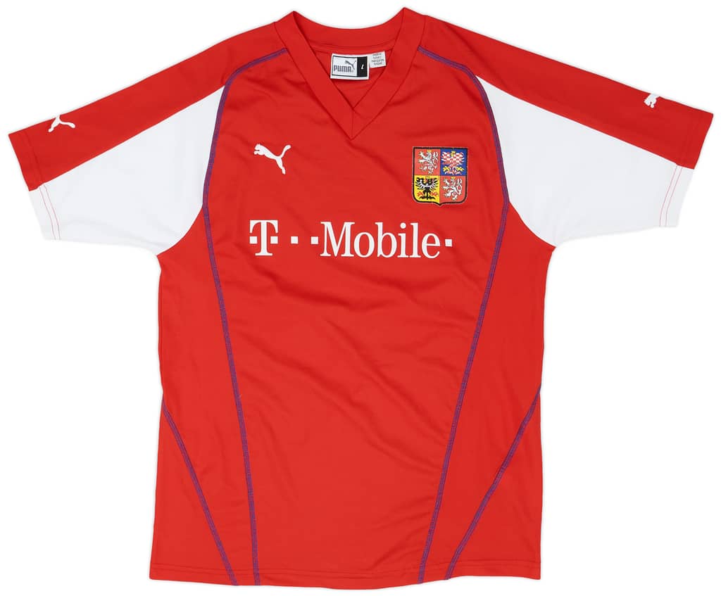 2004-05 Czech Republic Basic Home Shirt - 5/10 - (L)