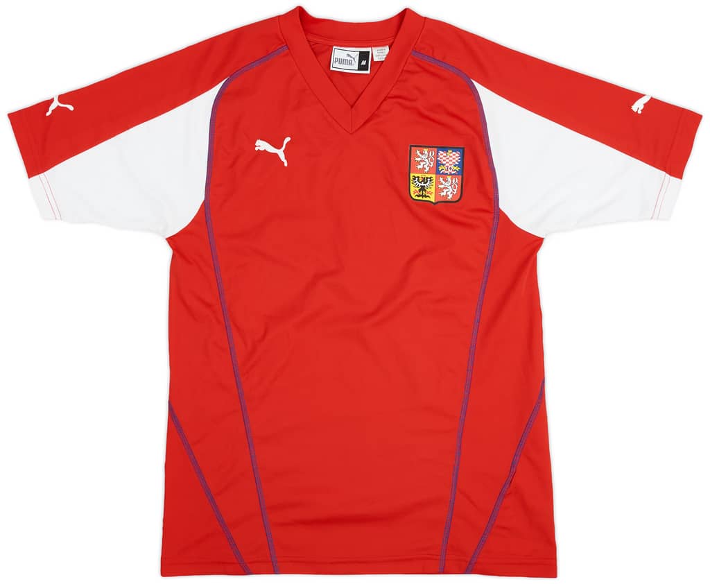 2004-05 Czech Republic Basic Home Shirt - 9/10 - (M)