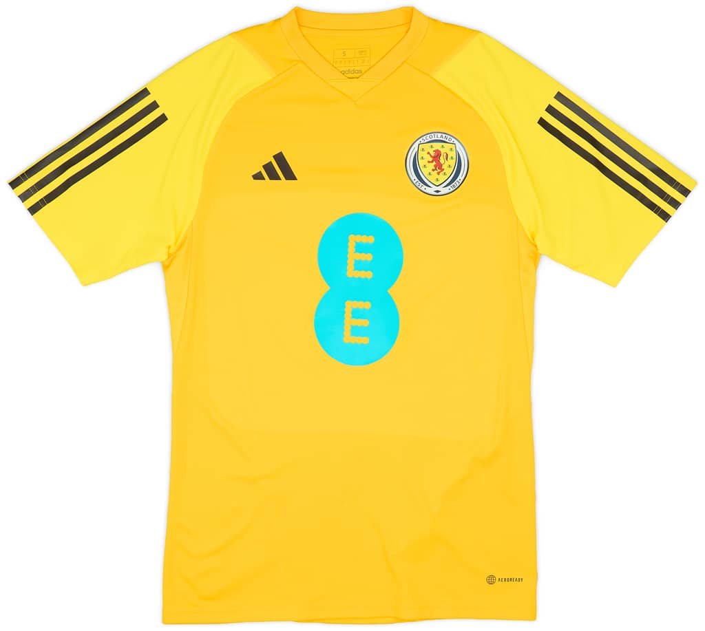 2023-24 Scotland Player Issue Training Shirt (S)