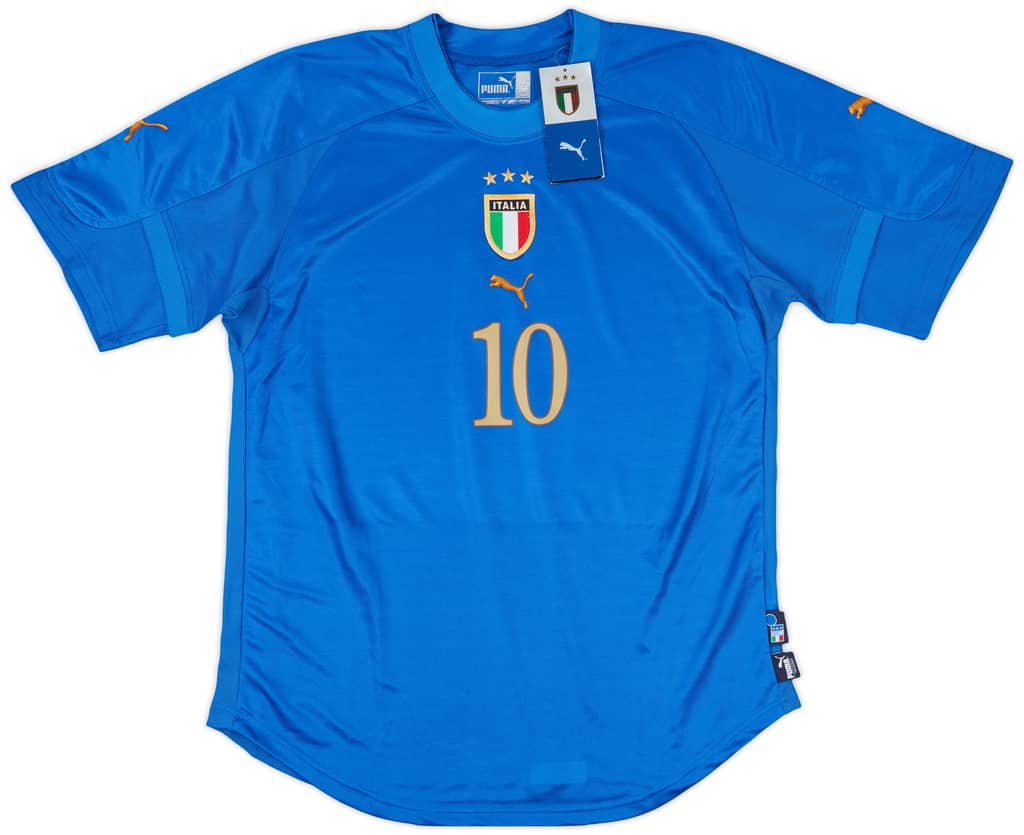 2004-06 Italy Home Shirt Totti #10 (L)