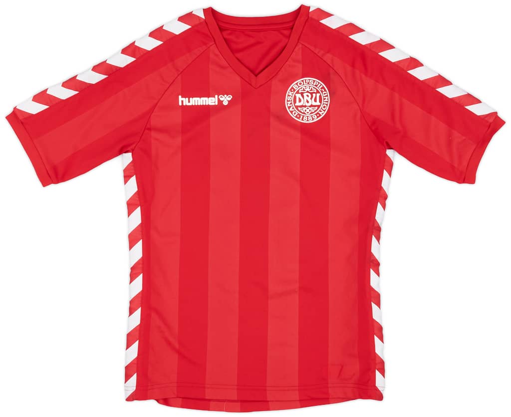 2003-04 Denmark Hummel Training Shirt #8 - 6/10 - (M)