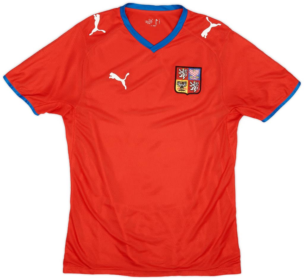 2008-09 Czech Republic Home Shirt