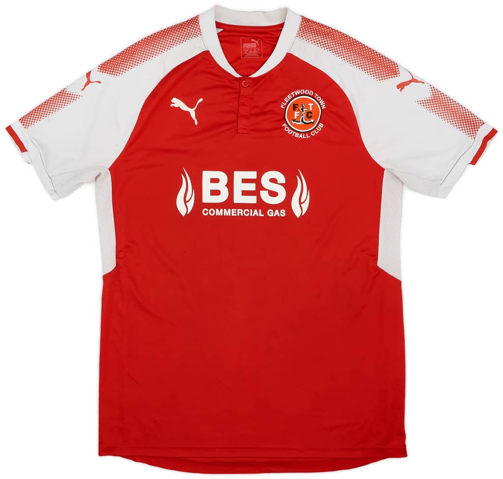 2017-18 Fleetwood Town Home Shirt Madden #17 - 6/10 - (L)