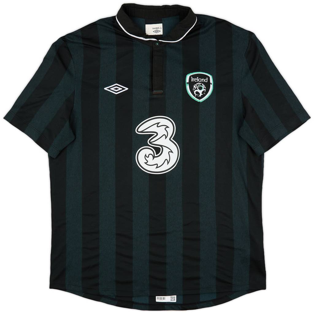 2013-14 Ireland Away Shirt