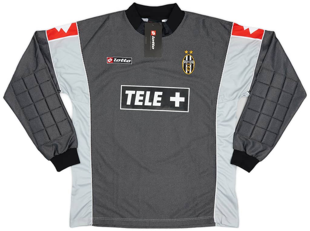 2000-01 Juventus GK Shirt (XL)