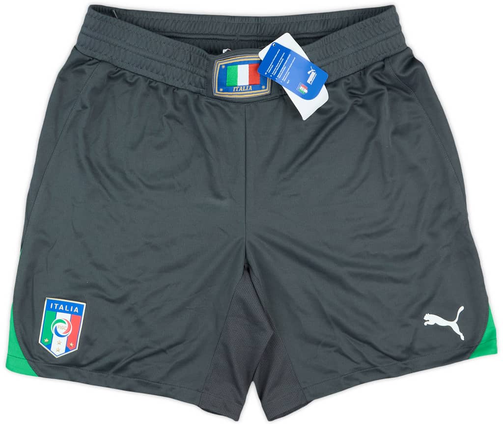 2010-11 Italy GK Shorts (XL)