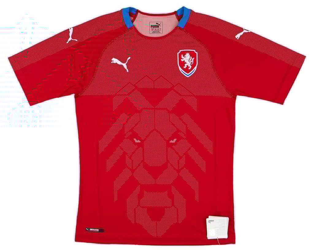 2018 Czech Republic Home Shirt (S)