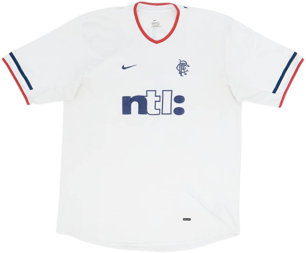 2001-02 Rangers Away Shirt Ferguson #6