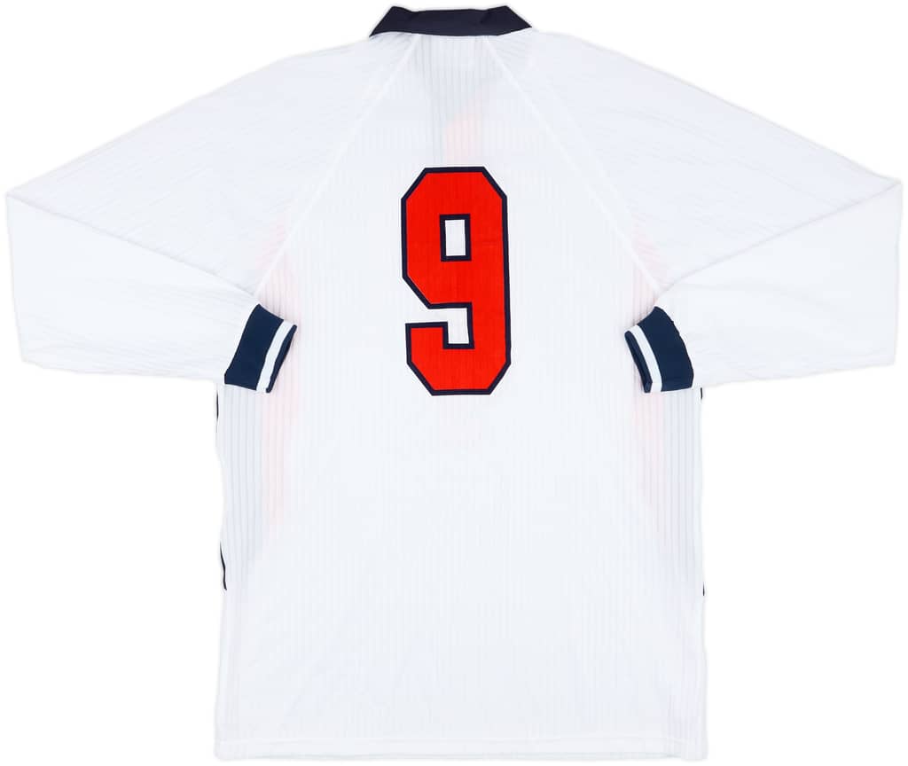 1997-99 England Match Issue Home L/S Shirt #9 (Shearer)