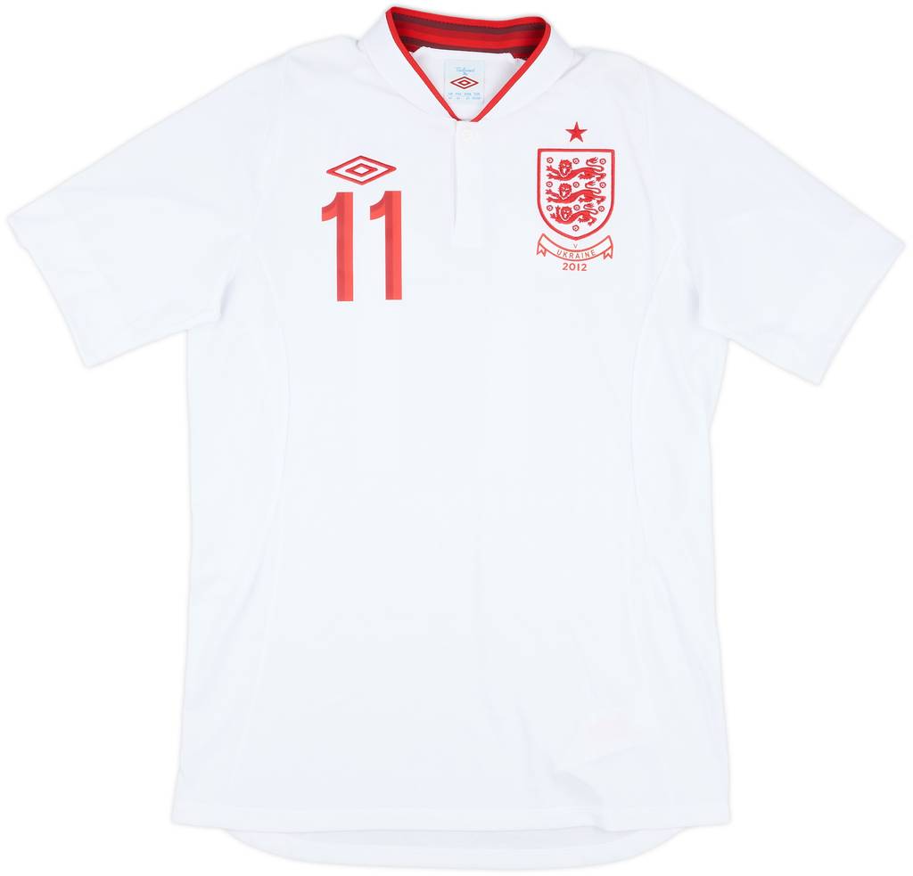 2012 England Match Issue Signed Home Shirt Chamberlain #11 (v Ukraine)