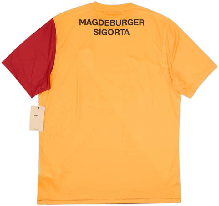 2021-22 Galatasaray Home Shirt (L)