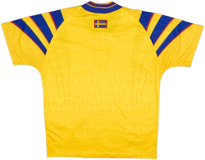 1997 Sweden Home Shirt - 8/10 - (L)