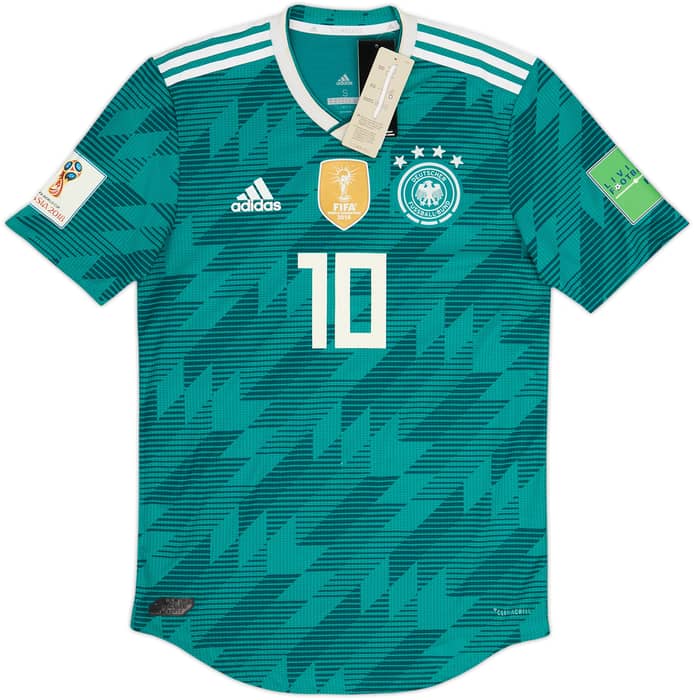2018-19 Germany Authentic Away Shirt Ozil #10 (S)