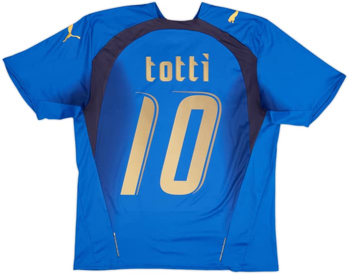 2006 Italy Basic Home Shirt Totti #10 - 9/10 - (L)