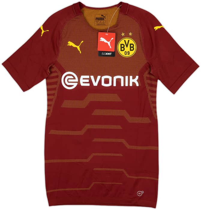 2018-19 Borussia Dortmund Authentic Third Shirt Isak #14 (M)