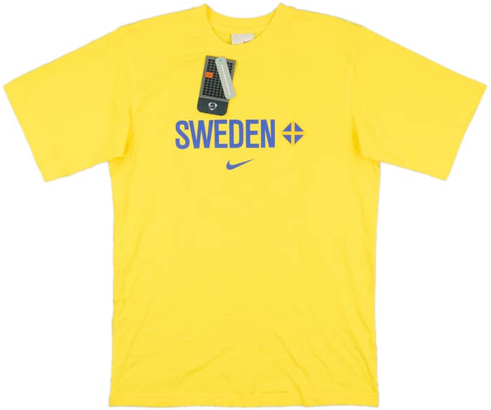 2004-05 Sweden Nike Cotton Tee Zlatan #11 (M)