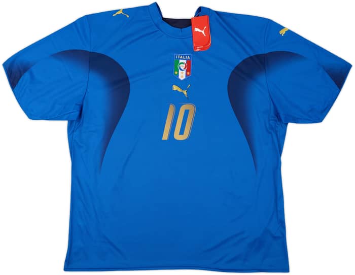 2006 Italy Basic Home Shirt Totti #10 (XXL)