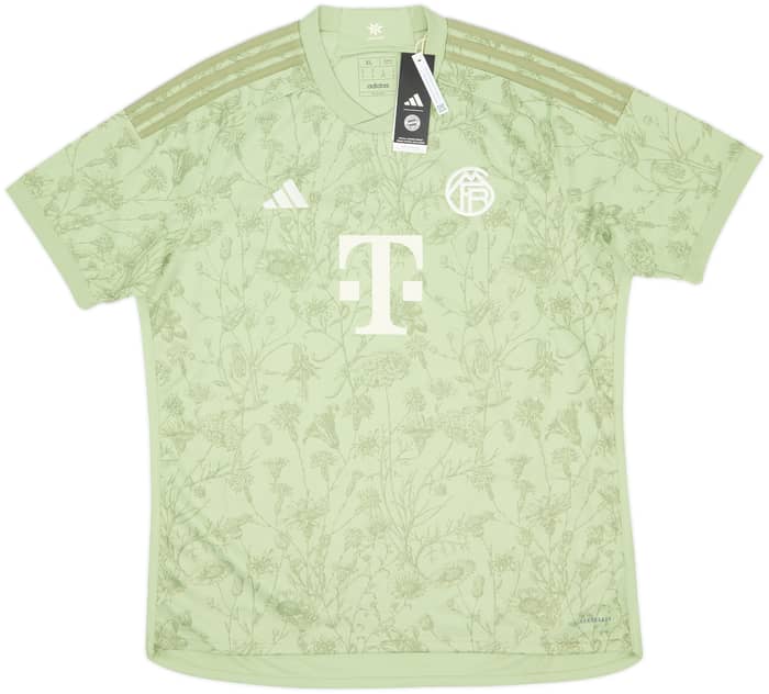 2023-24 Bayern Munich Oktoberfest Shirt (XL)