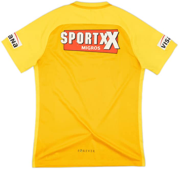 2017-18 Young Boys Home Shirt - 6/10 - (M)