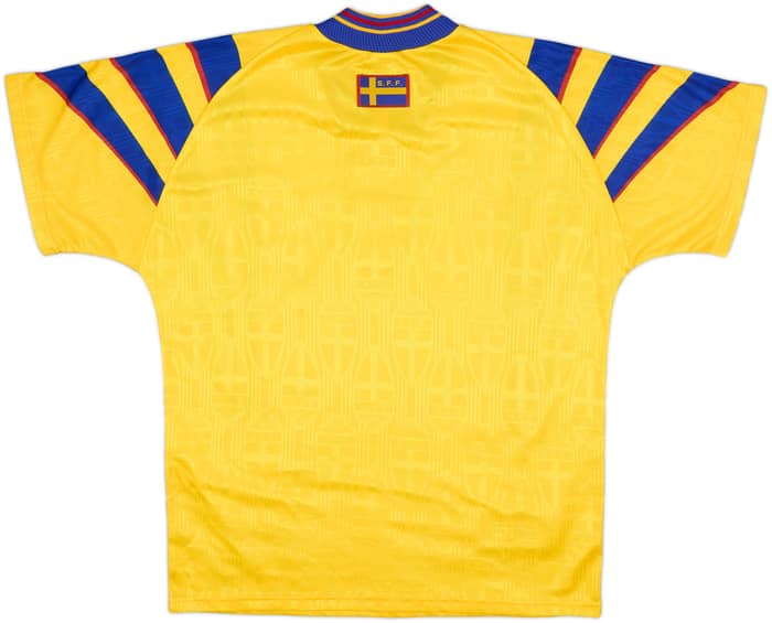 1997 Sweden Home Shirt - 10/10 - (M)