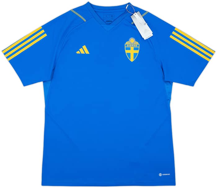2022-24 Sweden adidas Training Shirt (L)