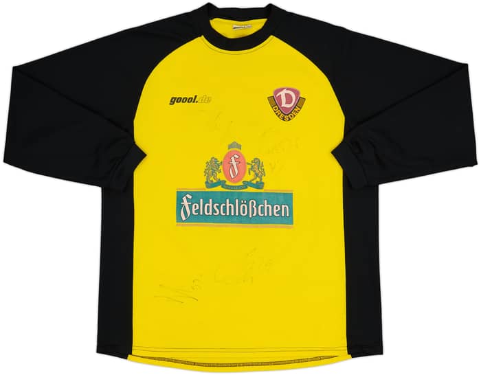 Camiseta de local de manga larga del Dynamo Dresden 2001-02 de utilería firmada #20