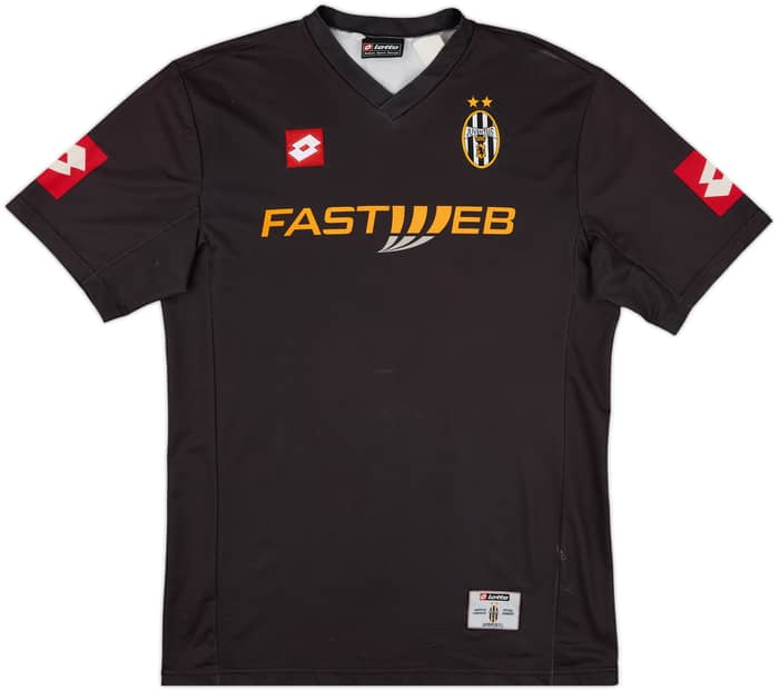 2001-02 Juventus Away Shirt Trezeguet #17 - 7/10 - (L)