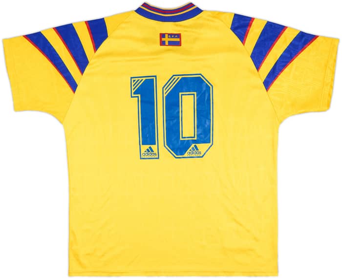 1996-98 Sweden Signed Home Shirt #10 - 8/10 - (XL)