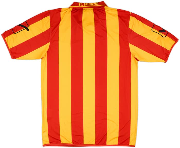 2009-10 Catanzaro Home Shirt - 9/10 - (L)
