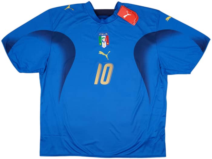 2006 Italy Basic Home Shirt Totti #10 (XXL)