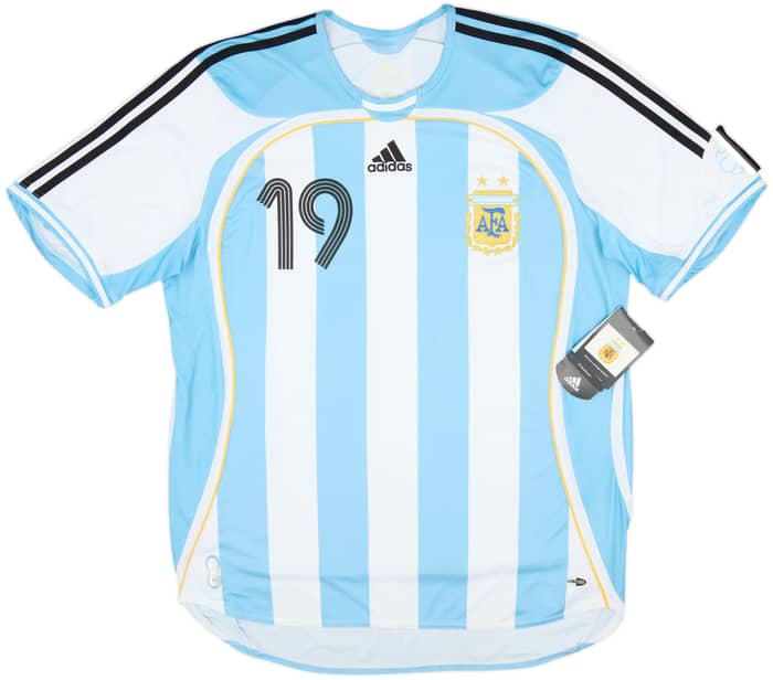 2005-07 Argentina Home Shirt Messi #19 (L)