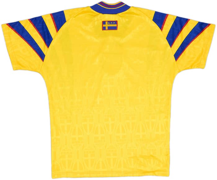 1997 Sweden Home Shirt - 8/10 - (S)