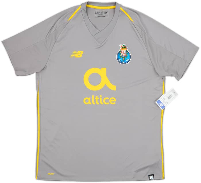 2018-19 Porto Away Shirt (L)