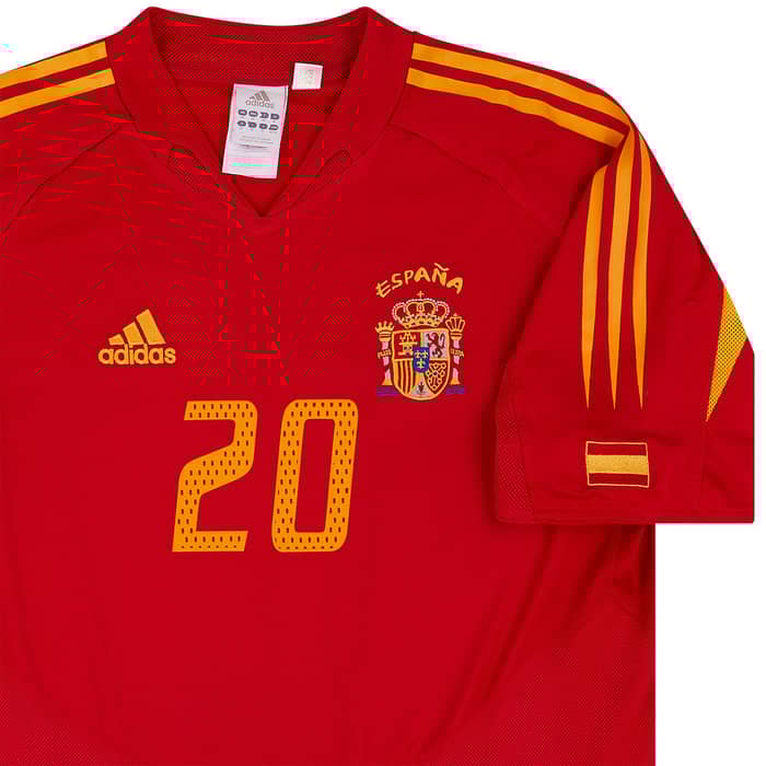 2004-06 Spain Home Shirt Xavi #20