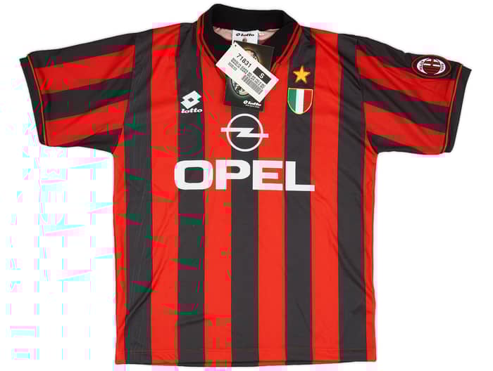 1996-97 AC Milan Home Shirt & Shorts (S)