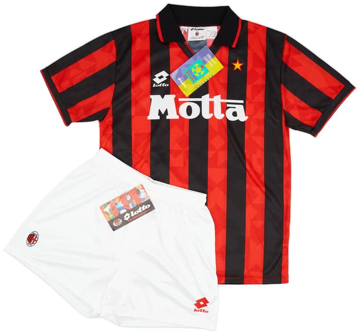 1993-94 AC Milan Home Shirt & Shorts (L)