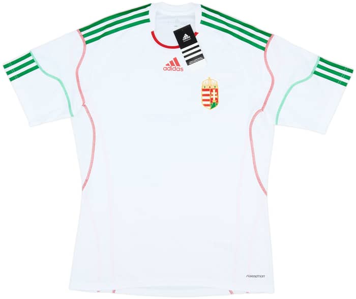 2010-12 Hungary Authentic Away Shirt (L)