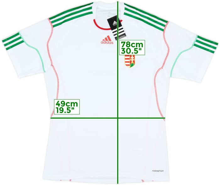 2010-12 Hungary Authentic Away Shirt (L)