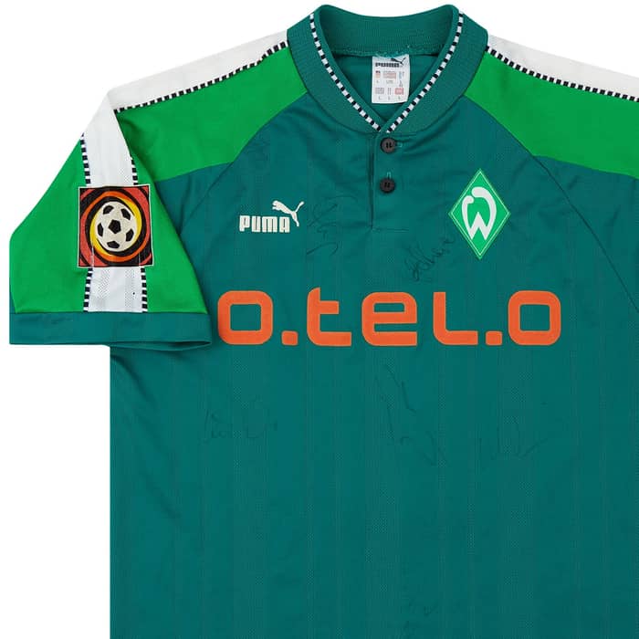 1997-98 Werder Bremen Match Issue Squad Signed Home Shirt Bode #17
