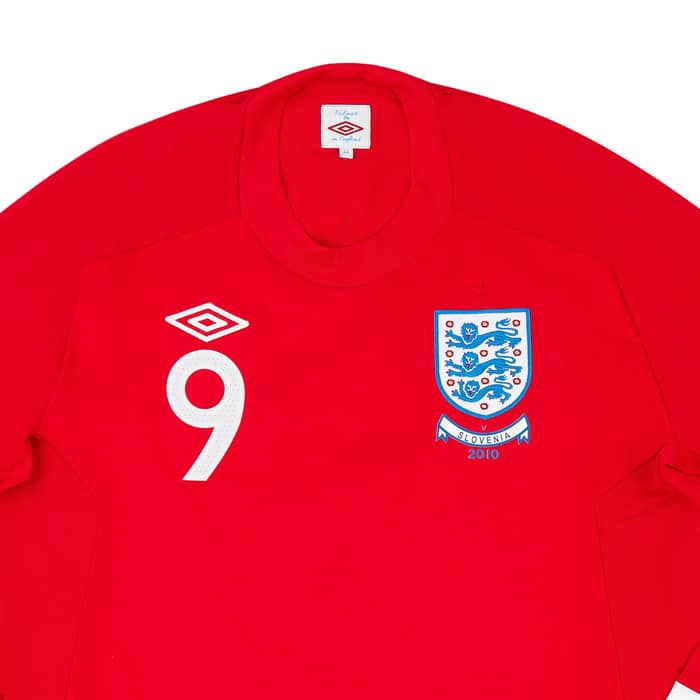 2010 England Match Issue Signed Away L/S Shirt Crouch #9 (v Slovenia)