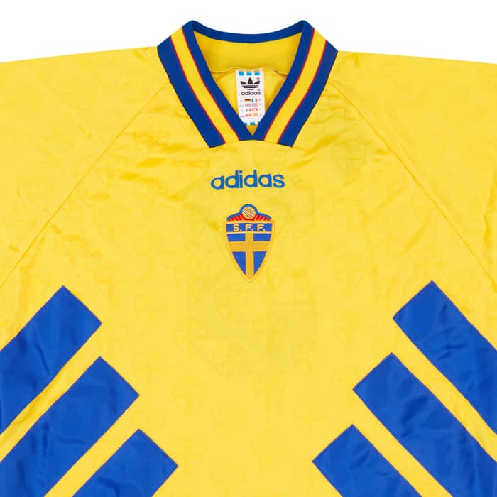 1994-96 Sweden Match Issue Home Shirt #3 (Lucic)