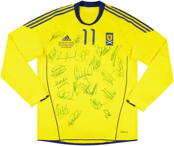 2010 Scotland Match Issue Signed Away L/S Shirt #11 (v Czech Republic)